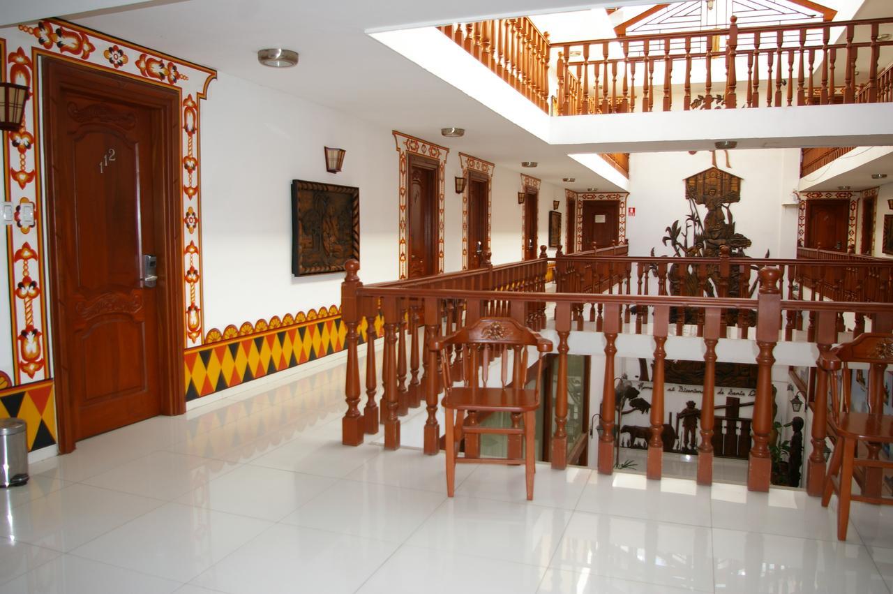 סנטה קרוז דה לה סיירה Hotel Misional מראה חיצוני תמונה
